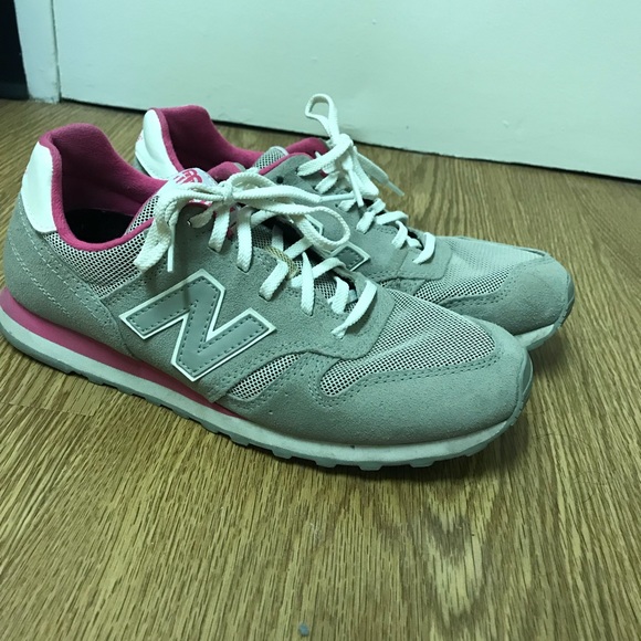 new balance sneakers model 373